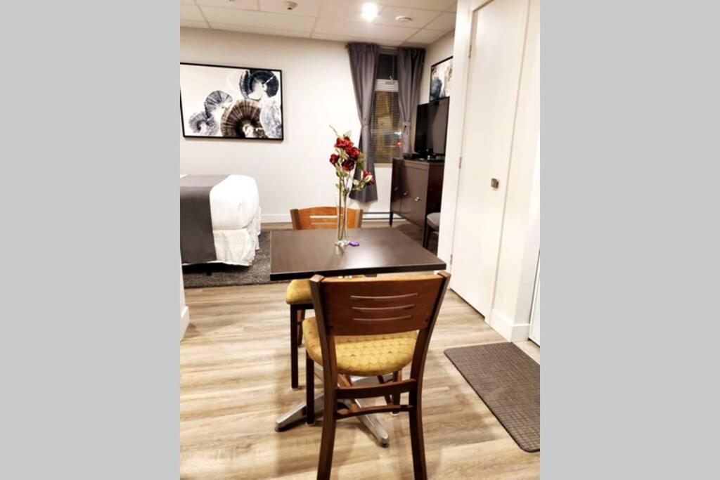 Cozy Sweet Studio #5, Only 10 Min To D.T. Ottawa Gatineau Exterior photo